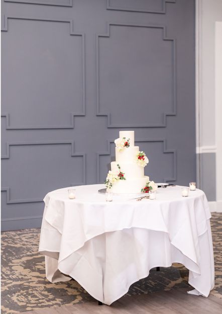 4-layered wedding cake.